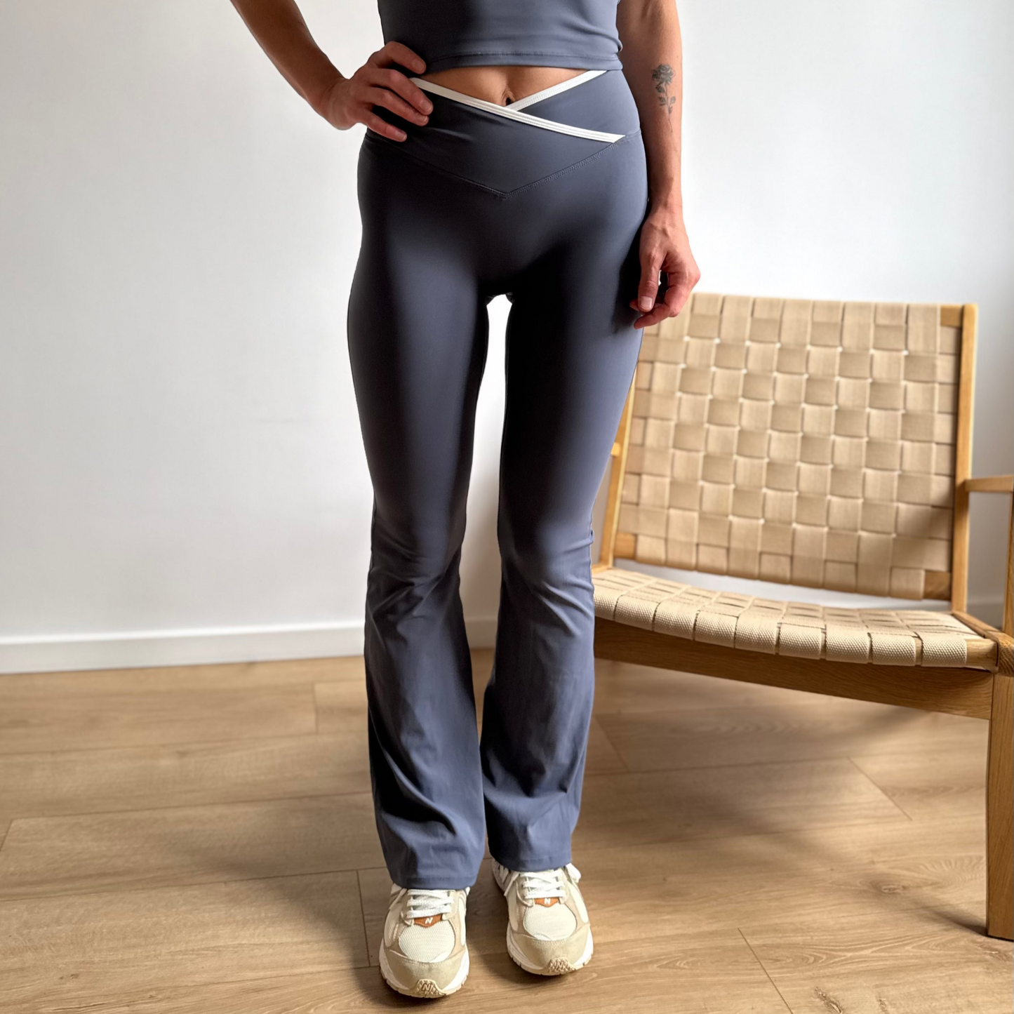 FLOW Flare Leggings