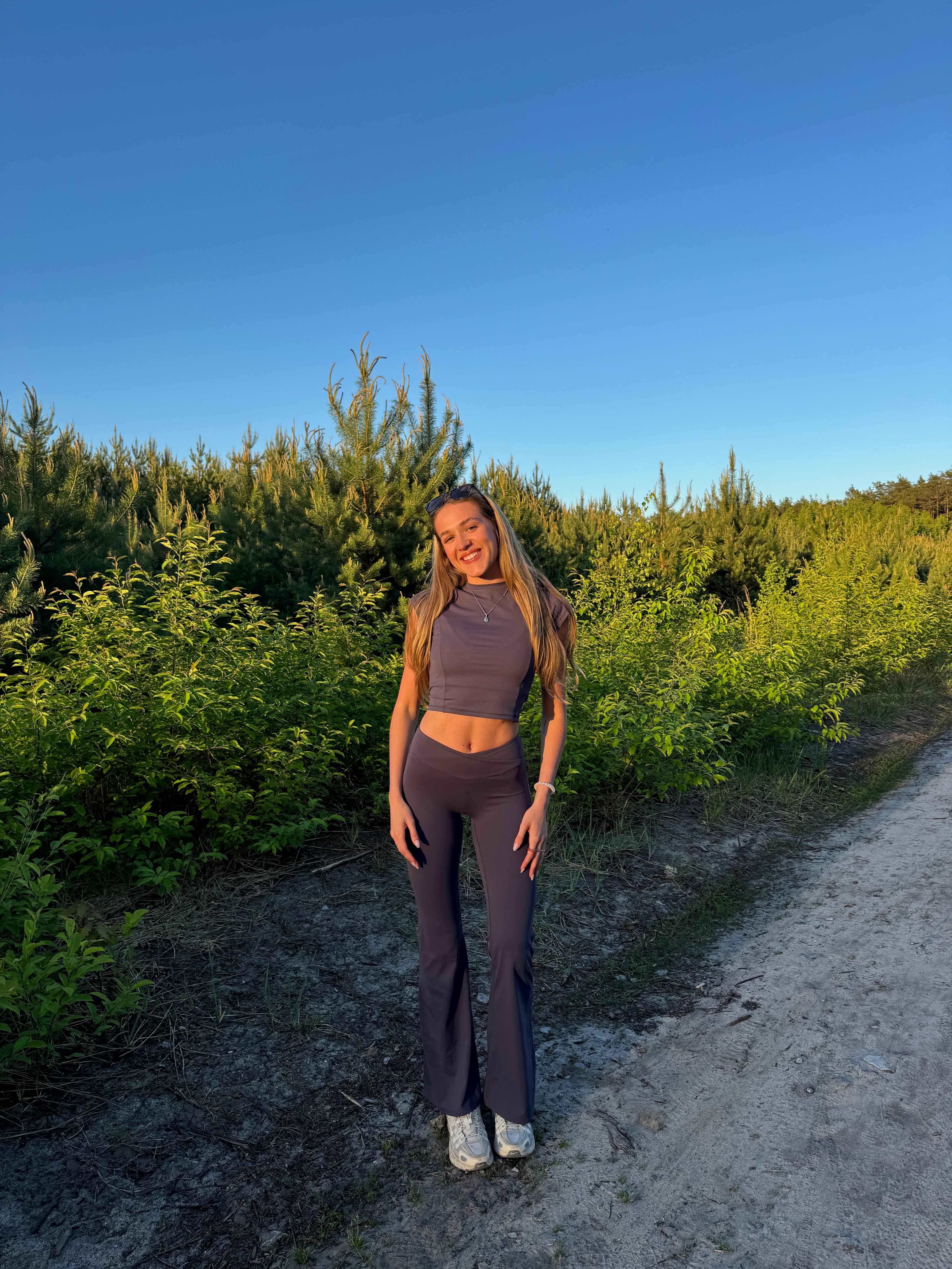 FORM High Rise V-Waist Flare Leggings