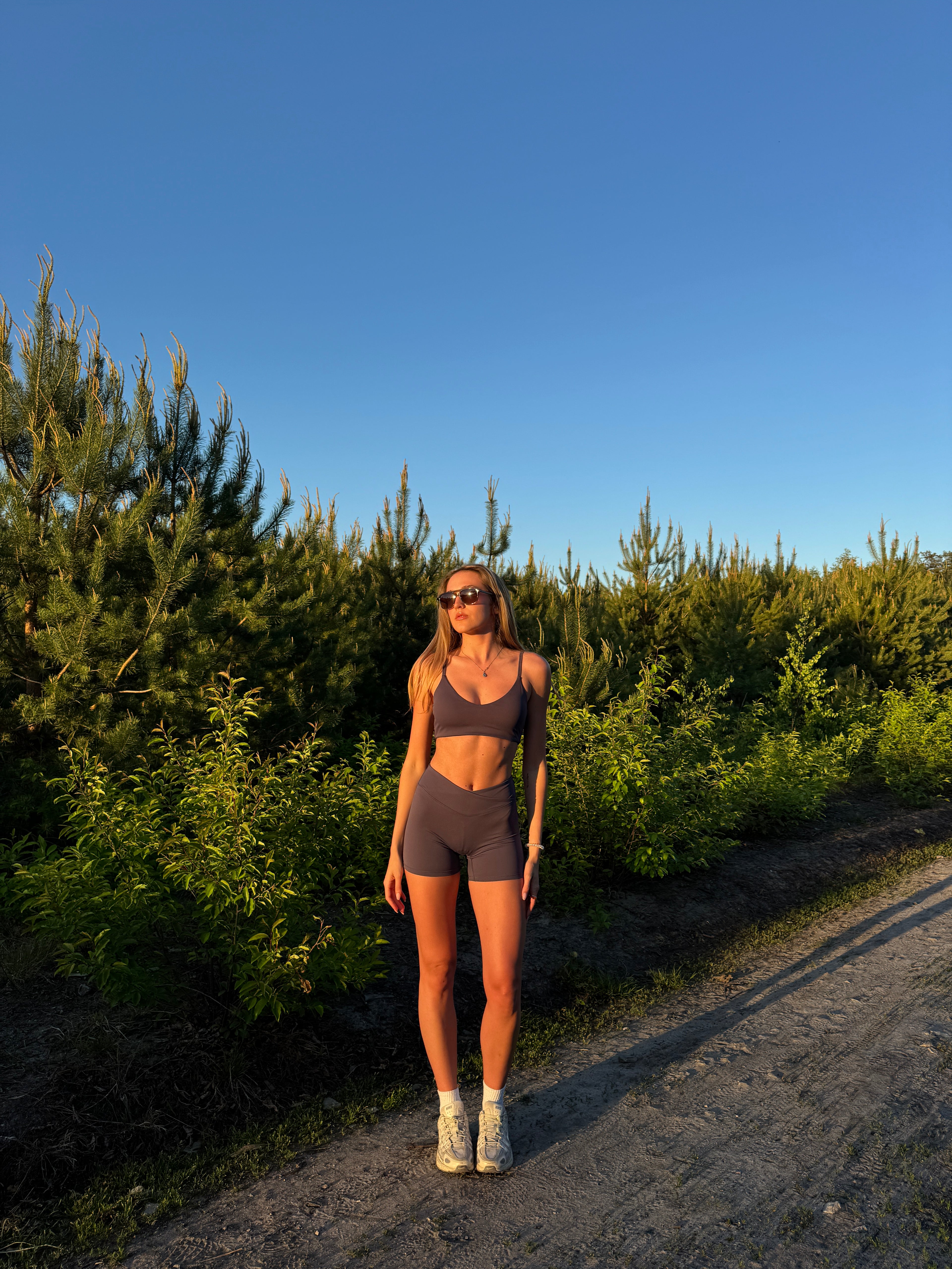 FORM V-Waist Shorts
