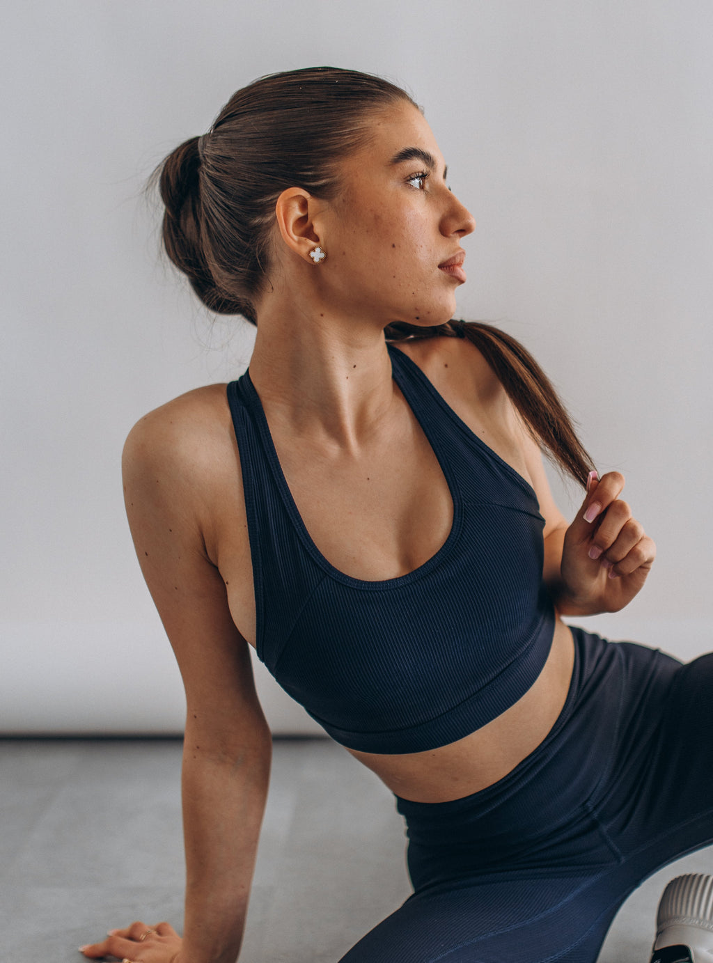 NUSA Ribbed Sports Bra + Mid Rise V-Waist 7/8 Leggings - Navy - Humbl Her
