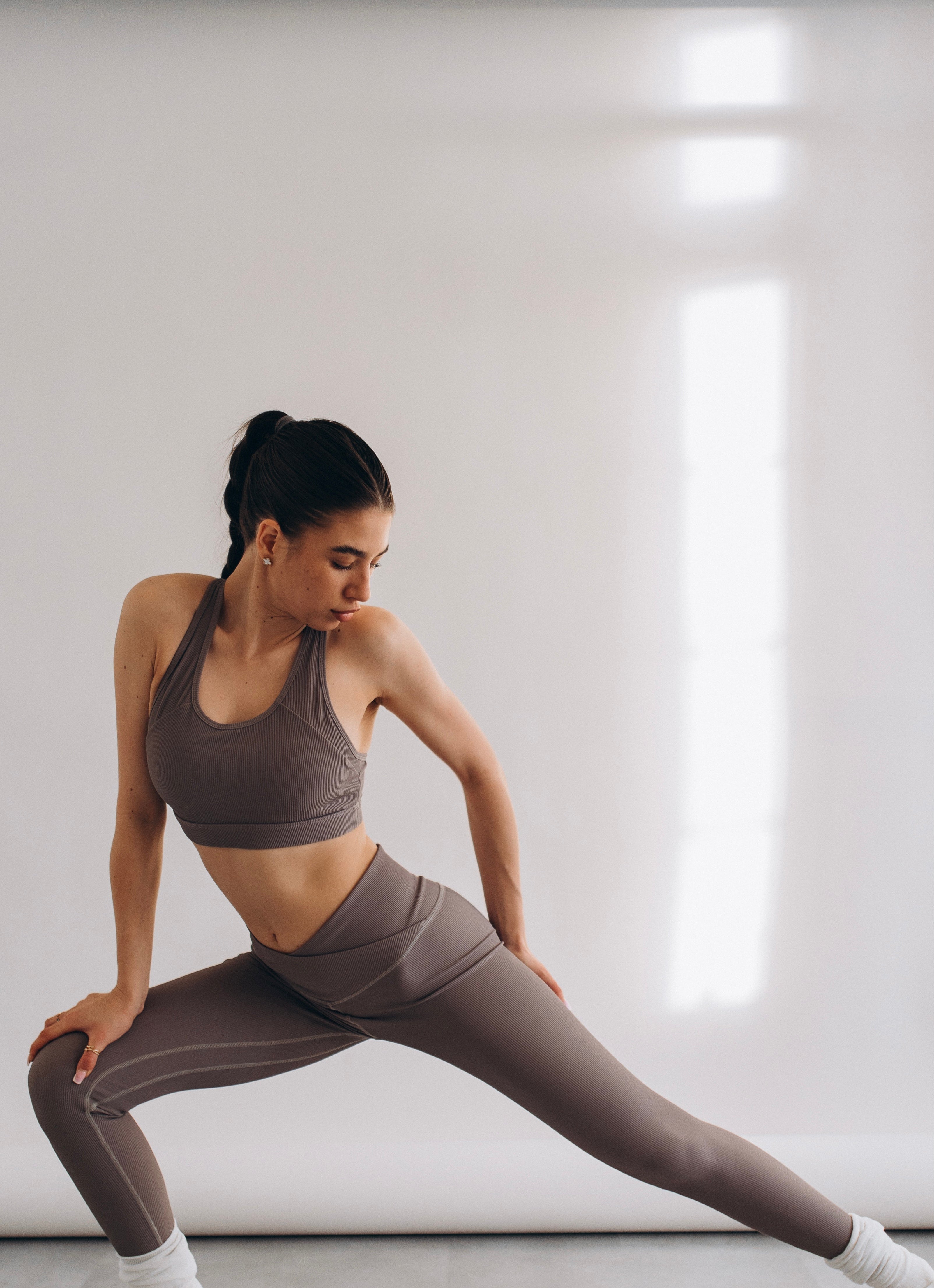 NUSA Ribbed Sports Bra + Mid Rise V-Waist 7/8 Leggings - Graphite - Humbl Her