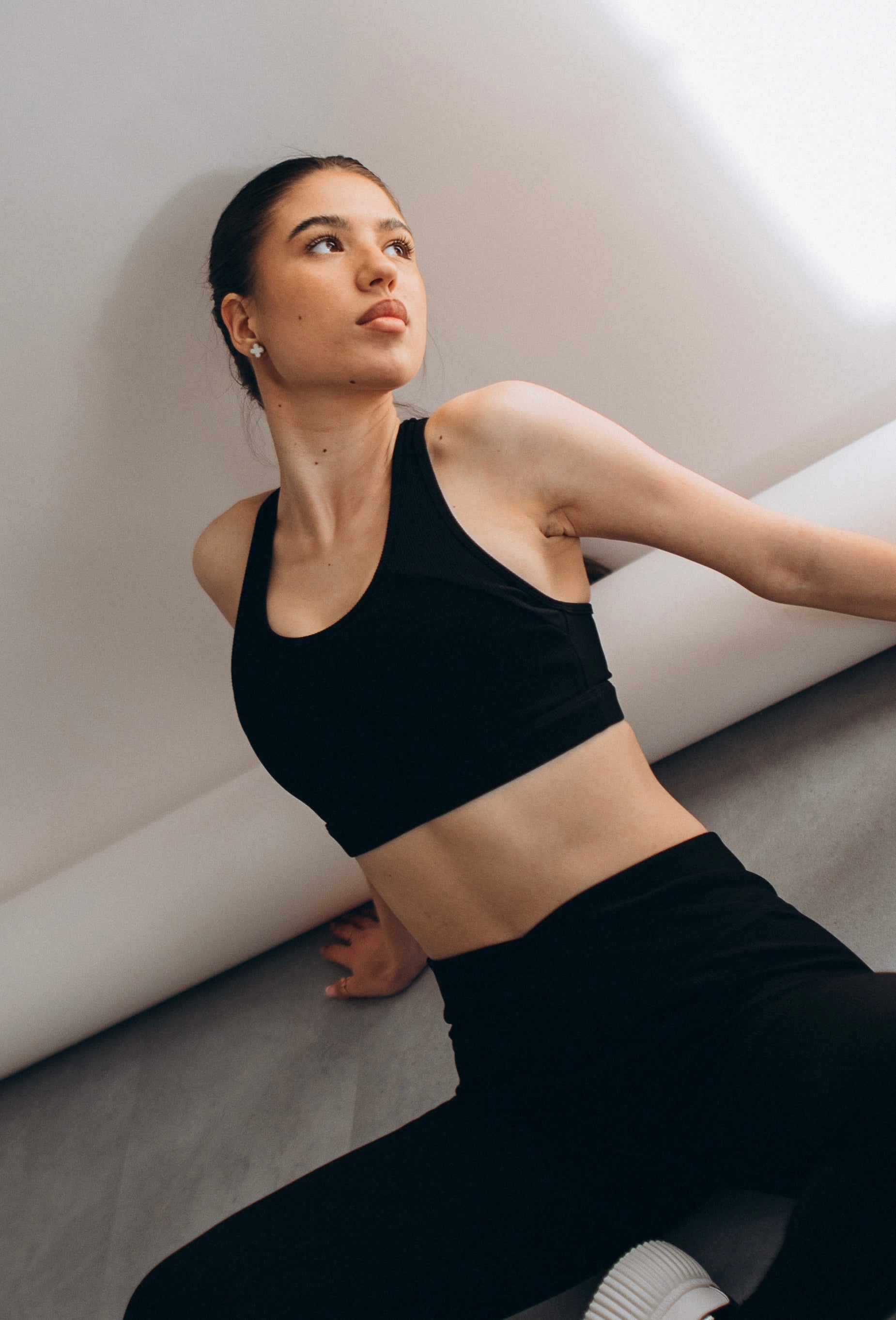 NUSA Ribbed Sports Bra + Mid Rise V-Waist 7/8 Leggings - Black - Humbl Her